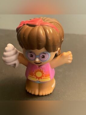 Little people Sun-Print swimming girl w/ glasses and icecream summer figurine
